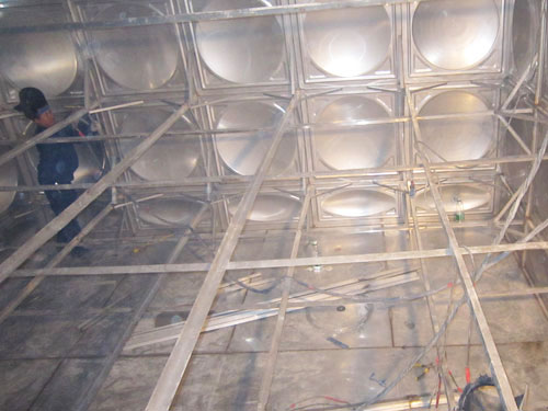 方形水箱內(nèi)部拉筋構(gòu)造